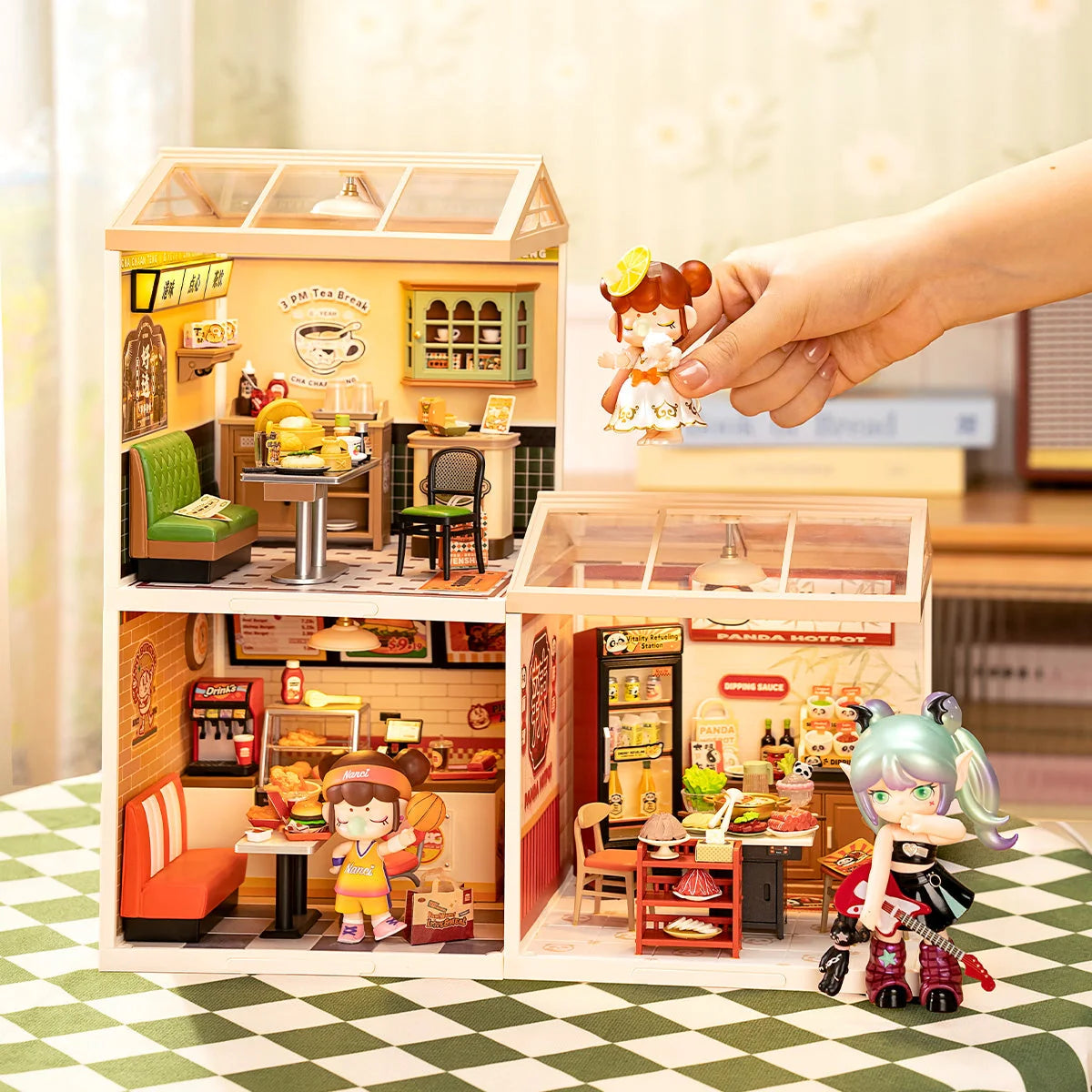 Robotime - Rolife Hong Kong Bites Cafe Super Creator DW021