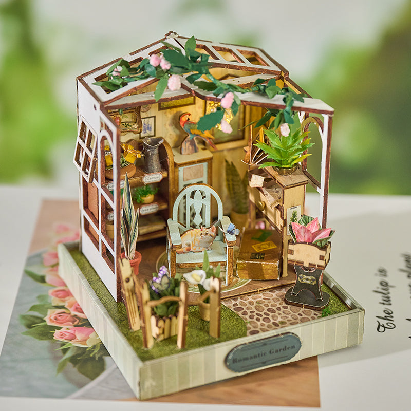 Knowme IIE Create Minature Dollhouse series K080 Flower Time Arts (with Led Light)