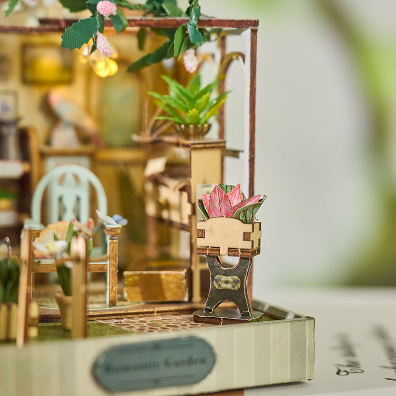 Knowme IIE Create Minature Dollhouse series K080 Flower Time Arts (with Led Light)